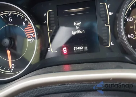 2018 Jeep Cherokee Latitude Fwd z USA, uszkodzony, nr VIN 1C4PJLCB7JD503626